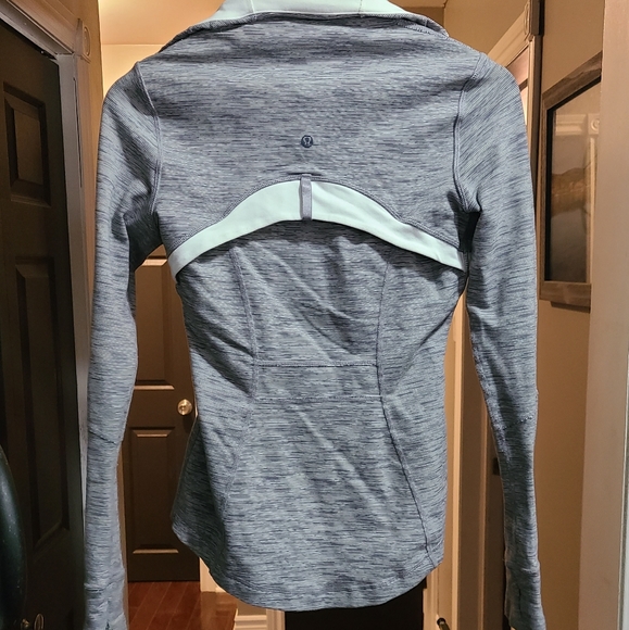 Women's zip up - Picture 2 of 2